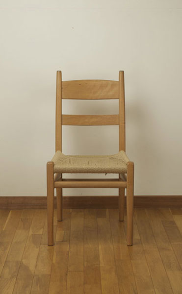 座編みの椅子